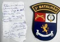 Mulher mantida em cárcere pelo filho é resgatada após carta de socorro