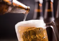 Cerveja sem álcool dá multa? Entenda o risco de perder a CNH imagem