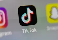 Fim da rolagem infinita? Governo quer proibir vício no TikTok imagem