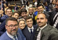 Pedido por prisão domiciliar de Bolsonaro tem apoio de 145 deputados