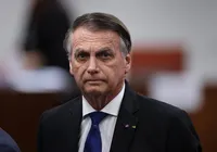"Urgência máxima": defesa define cirurgias para Bolsonaro imagem