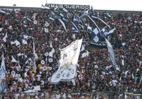 Primeiro rival do Vitória no Brasileirão avança por lateral do Grêmio imagem