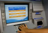 Bancos definem novas regras para saques em dinheiro; entenda imagem