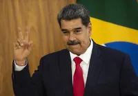 Sob forte escolta, Maduro é transferido a tribunal nos EUA imagem