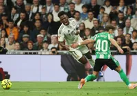 TV flagra Vini Jr. criticando companheiro do Real Madrid