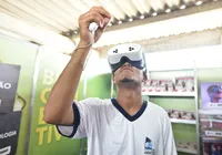 Visitantes mergulham no fundo do mar com experiência 3D inovadora imagem