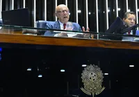 Votação de PL que diminui pena de Bolsonaro pode ser adiada imagem
