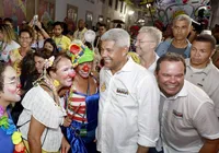 Jerônimo prestigia abertura oficial do Carnaval do Pelourinho