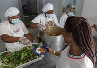 Alimentação escolar da Bahia viraliza na web: "um banquete"