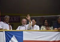 Após mostrar boa forma no Carnaval de Salvador, Lula segue para o Rio
