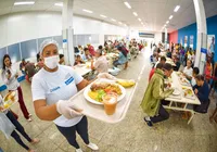 Bruno Reis admite falha em comida de ambulantes no Carnaval imagem