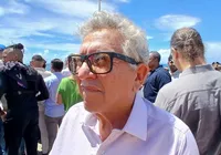 Caetano defende marco regulatório para contratação de artistas