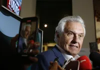 Caiado suspende agenda após secretário matar os filhos e tirar própria vida imagem