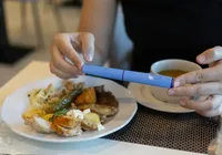 Conheça os alimentos "proibidos" para quem usa canetas emagrecedoras imagem