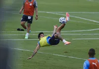 De mago do Esquadrão a craque descartável no Bahia de Rogério Ceni