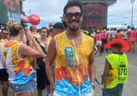 Ex-BBB Vinícius comenta agressão de Edilson Capetinha: "Difícil controlar" imagem