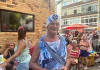 Gandhy de "todes": foliões LGBTs celebram diversidade no tapete branco imagem