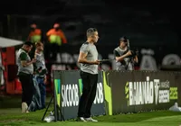 Jair Ventura compara jovem criticado do Vitória a craque do Real Madrid