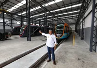 VLT de Salvador: Jerônimo inspeciona 3º trem e anuncia chegada de novos veículos imagem