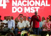 Lula abre 'ano da verdade' em Salvador e sela pacto com MST para 2026