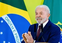 Lula anuncia trava em bets aos endividados e defende fim da escala 6x1
