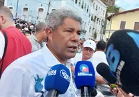 No Bonfim, Jerônimo comenta alianças e destaca tapete branco