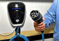 Virou lei! Carregador para veículos elétricos em condomínios se torna obrigatório