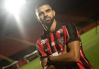 Novo reforço do Vitória é regularizado e fica apto para estrear