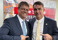 Tarcísio diz que Flávio continuará prestando conta sobre 'Dark Horse'