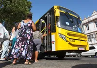 Circulação de ônibus segue suspensa no bairro da Santa Cruz nesta sexta