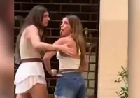 Turista argentina acusada de racismo declara: "Querem me matar"