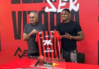 Vitória apresenta Nathan Mendes: "Darei minha vida dentro de campo"