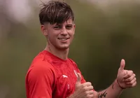 Vitória avança em negociações com jovem atacante gringo; saiba mais imagem