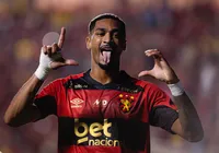 Vitória pode envolver atleta contestado para contratar centroavante imagem