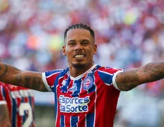Sem volta! Bahia anuncia venda de atacante xodó da torcida - Imagem