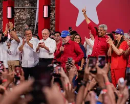 Com festa em Salvador, Lula e PT mostram força total para eleição - Imagem
