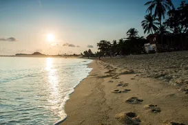 Praias da capital podem ser vendidas e ter nomes trocados por novos donos - Imagem