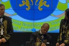Alvo de operação da PF, médico baiano causa nova polêmica ao tomar posse na Academia Brasileira de Ciências - Imagem