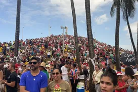 Ato na Barra reúne milhares em protesto contra PL que reduz pena de Bolsonaro - Imagem