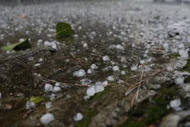 Inmet emite alerta para tempestades com granizo em cidades da Bahia - Imagem