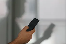 Alerta: novo vírus que limpa contas no Android já circula no Brasil - Imagem