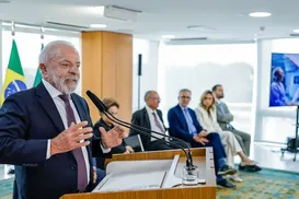 8 de Janeiro: Lula veta projeto que reduz pena de Bolsonaro - Imagem