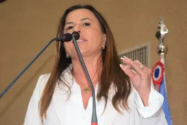 Deputada baiana é acusada de promover marido político - Imagem