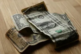 Dólar chega a R$ 5,06 e atinge seu menor patamar em dois anos - Imagem