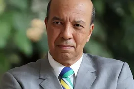 Embaixador critica: “A polícia age diferente quando o jovem é negro" - Imagem