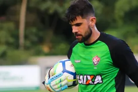 Ex-Vitória anuncia aposentadoria: "Decisão mais difícil da minha vida" - Imagem