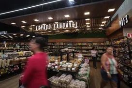 Indenização de R$ 600 mil: o caso de funcionário demitido por oferecer doces - Imagem