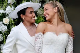 Marta se casa com ex-jogadora 11 anos mais nova em cerimônia nos EUA - Imagem