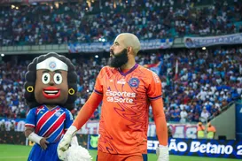 "Não tem preço": Danilo se emociona em jogo de despedida na Fonte Nova - Imagem