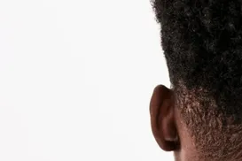 "Preocupada com pretos": professora é condenada após ataques racistas a aluno - Imagem